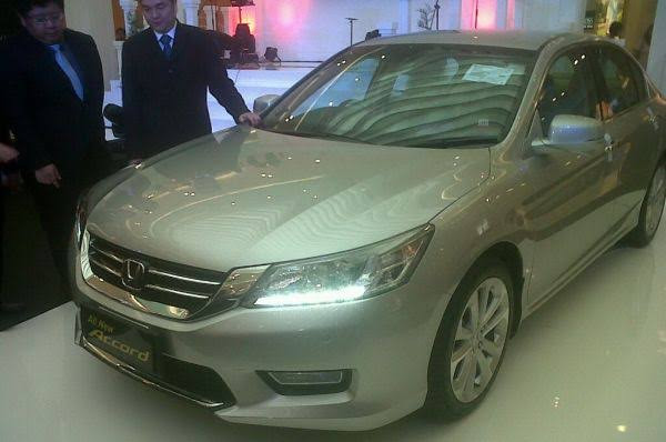 Ingin Punya Mobil Mewah Tapi Budget Pas-pasan? Ini Deretan Sedan Bekas di Bawah Rp100 Juta (FOTO:MNC Media)