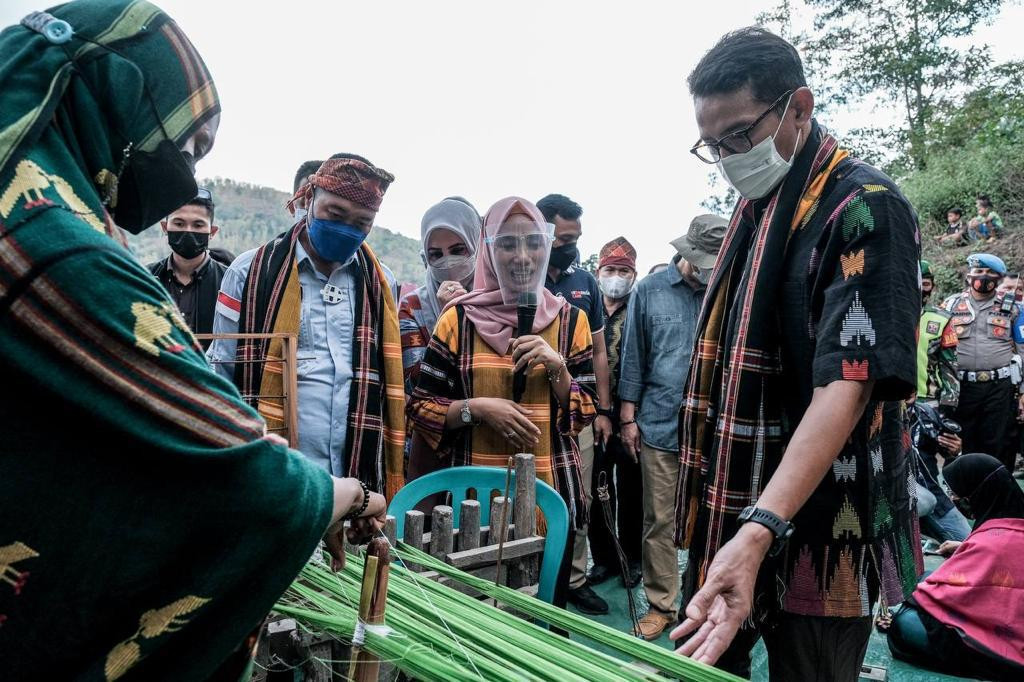 Menteri Pariwisata dan Ekonomi Kreatif RI Sandiaga Salahuddin Uno mengajak tiga desa di Kabupaten Dompu mengikuti Anugerah Desa Wisata 2021. (Foto: MNC Media)