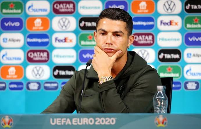 Saham Coca-Cola Anjlok Gara-Gara Cristiano Ronaldo Geser Botol Soda di Euro 2020 (FOTO:MNC Media)