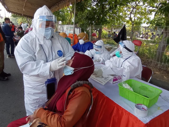 Antisipasi Penyebaran Omicron, Pemkot Tangerang Gelar 1.300 Swab Acak di Sekolah