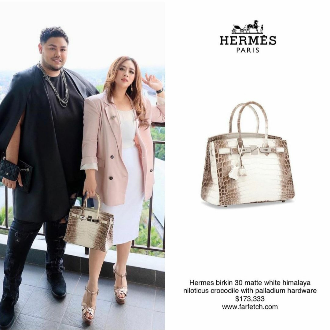 Salah satu tas mahal yang dimiliki Maharani Kemala adalah Hermes Birkin 30 Matte White Himalaya Niloticus Crocodile with Palladium Hardware.  (Foto: Instagram)