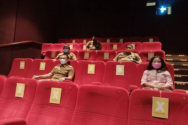 Dinas Pariwisata (Dispar) Kota Tangsel beralasan, status zona oranye belum mengharuskan penutupan bioskop. (Foto:  Hambali)