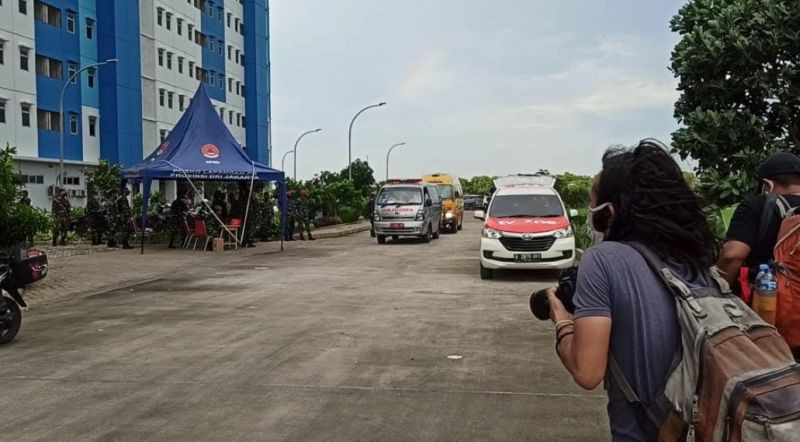 Wagub Ariza Pastikan Nakes hingga Isoter Tersedia di Rusun Nagrak