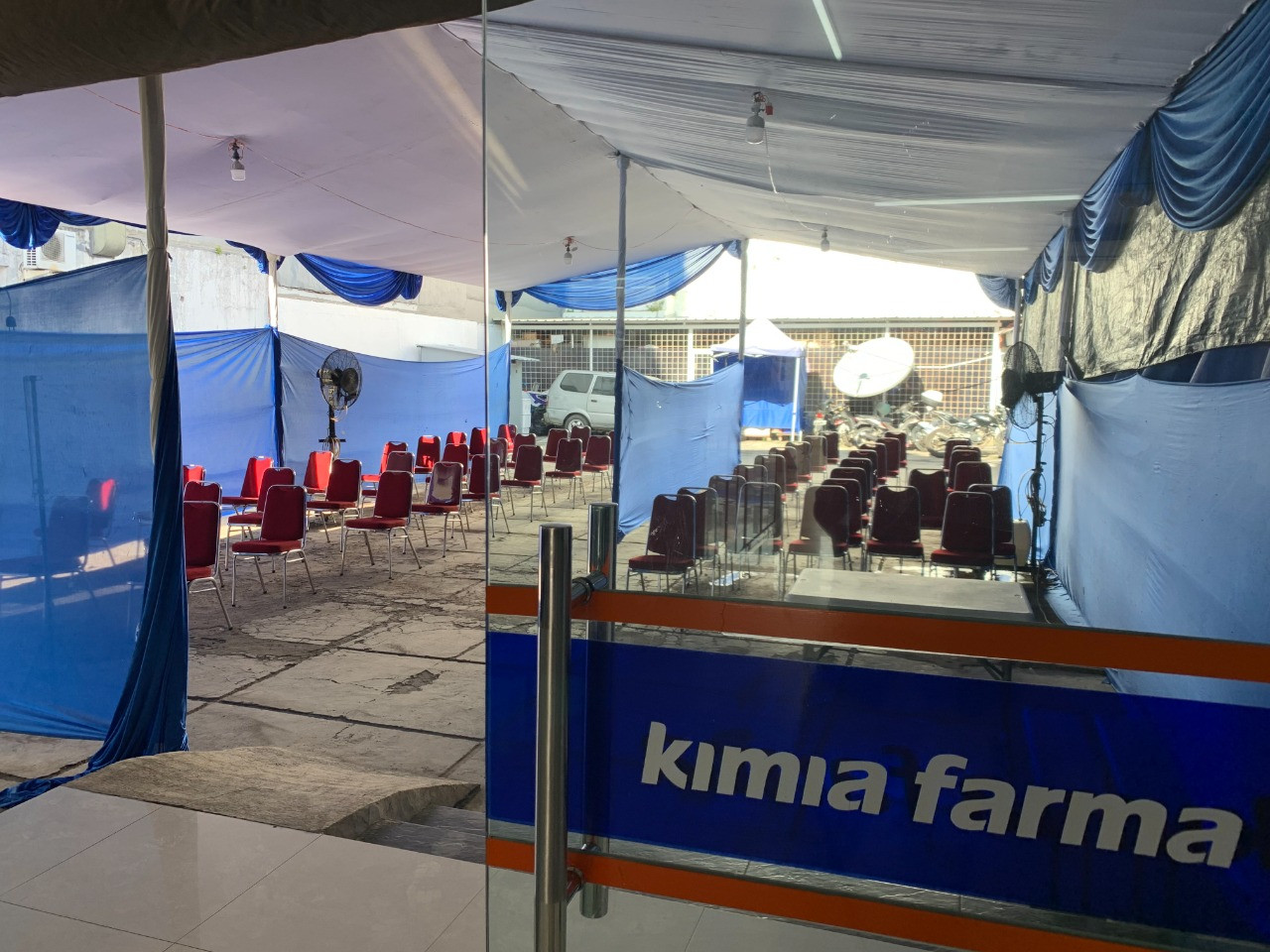Kurang Sosialisasi, Kimia Farma Mendadak Tunda Jual Vaksin Covid (FOTO: MNC Media)
