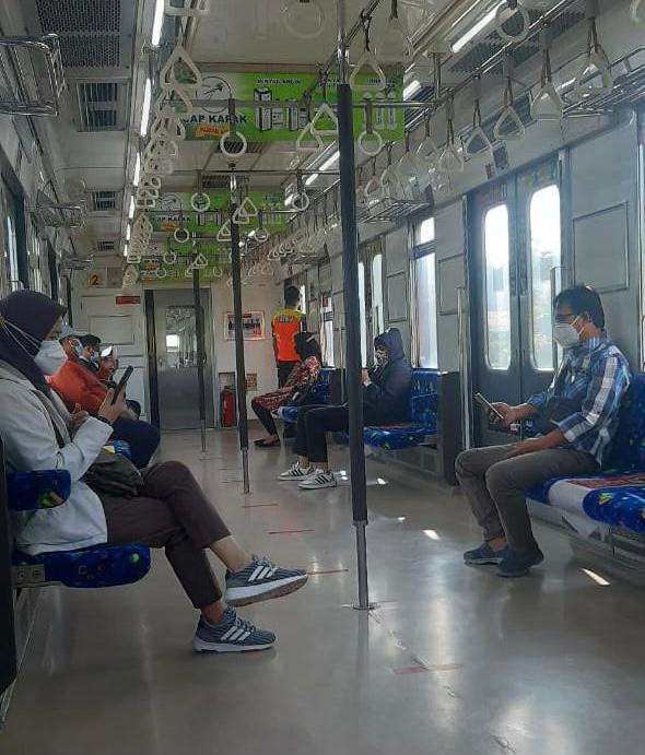 Wajib STRP, Penumpang KRL Berkurang 50 Persen (FOTO: IDXC)