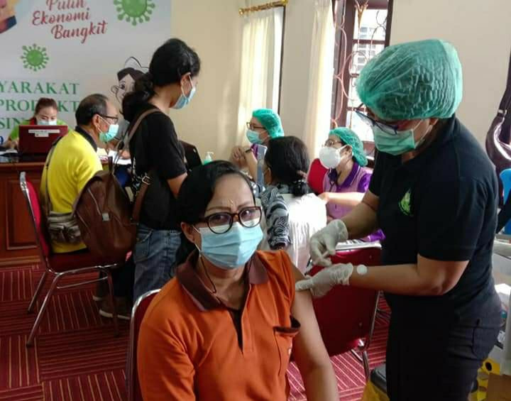 40.768 Nakes di Bali Terima Vaksin Booster dari Moderna (FOTO: MNC Media)