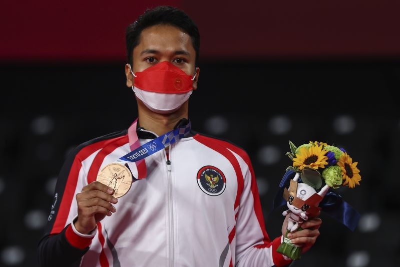 Anthony Ginting mengatakan bonus yang diterima dari gelaran Olimpiade 2020 akan dijadikan modal sebelum pensiun. (Foto: Reuters)
