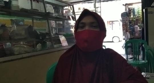 Lelah dengan Perpanjangan PPKM, Pemilik Warung Nasi: Saya Inginnya Selesai (FOTO:MNC Media)