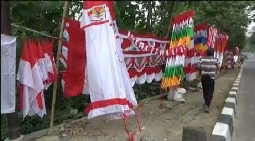 Masih PPKM, Pedagang Mengeluh Omzet Jualan Atribut HUT RI Anjlok 1.000 Persen (FOTO:MNC Media)