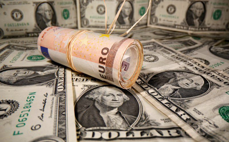 Dolar AS Terpukul di Tengah Pelemahan Indeks Sentimen Konsumen