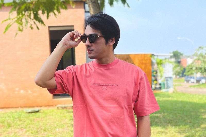 Aktor Ricky Harun baru saja didapuk sebagai Komisaris Independen PT HK Metals Utama Tbk (HKMU)