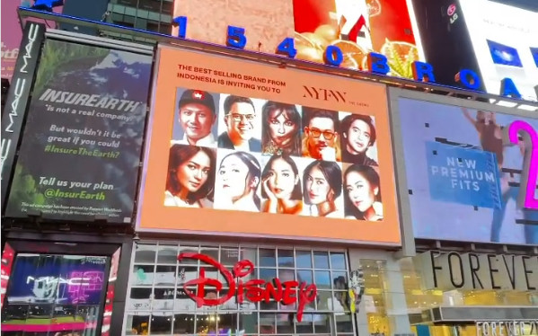 Rachel Vennya hingga Luna Maya Muncul di Videotron Times Square, Ada Apa? (Foto: MNC Media)