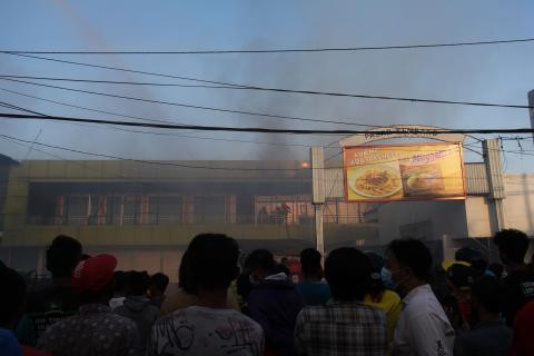 Paska Kebakaran, Pemerintah Diminta Perhatikan Nasib Pedagang Pasar Kembang Surabaya (FOTO:MNC Media)