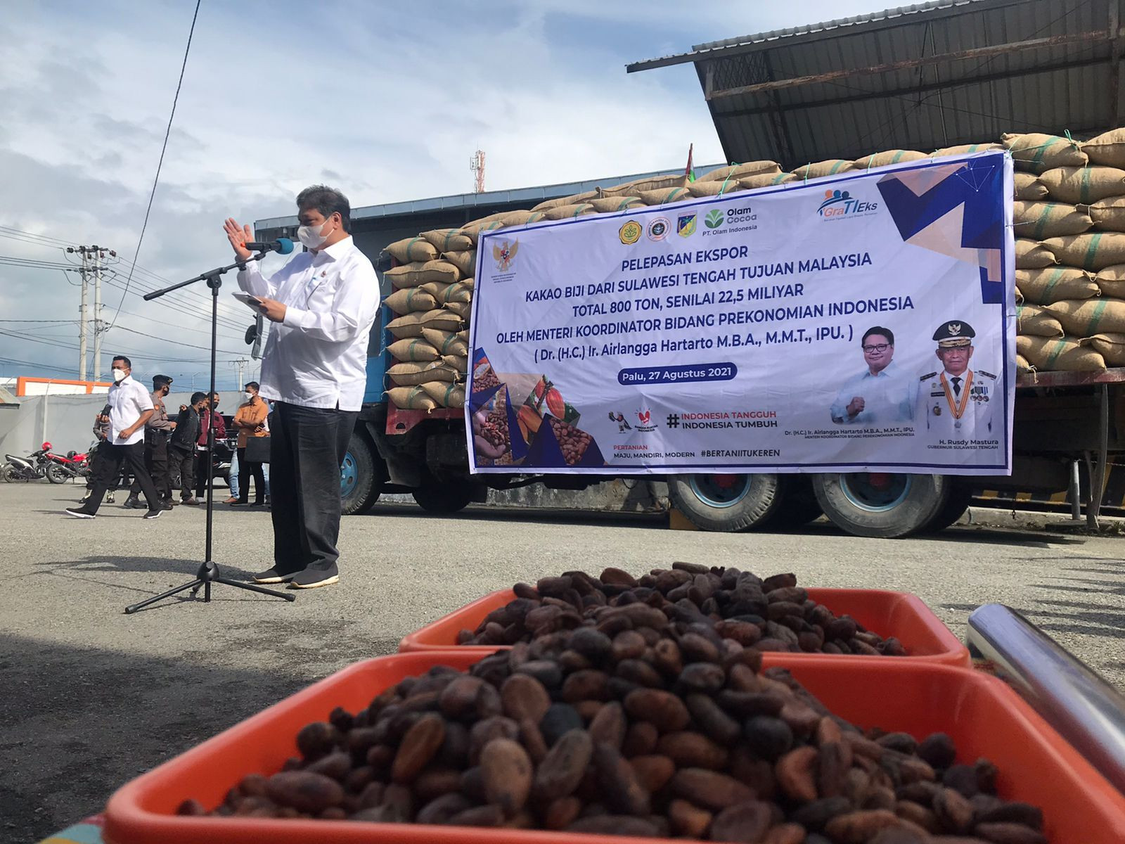 Sumbang Pertumbuhan Ekonomi, Airlangga Lepas Ekspor Kakao Biji Rp22,5 Miliar. (Foto: MNC Media)
