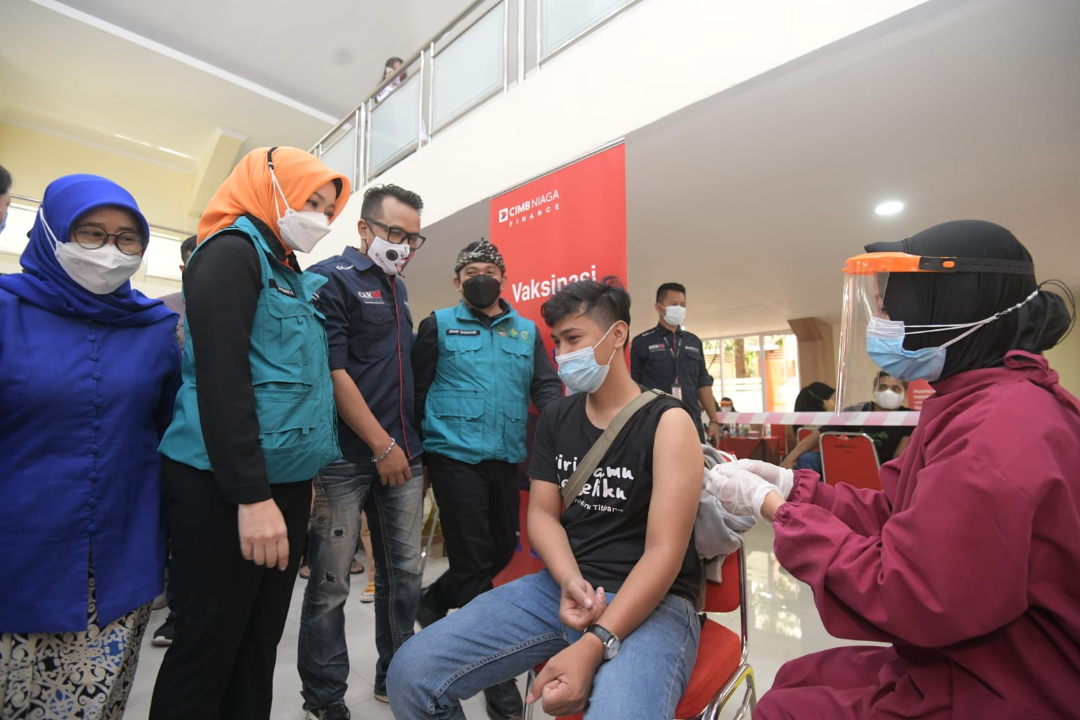 Percepat Herd Immunity, Cimb Niaga Finance (CNAF) Gelar Vaksinasi Massal di Bandung (FOTO:Dok CNAF)