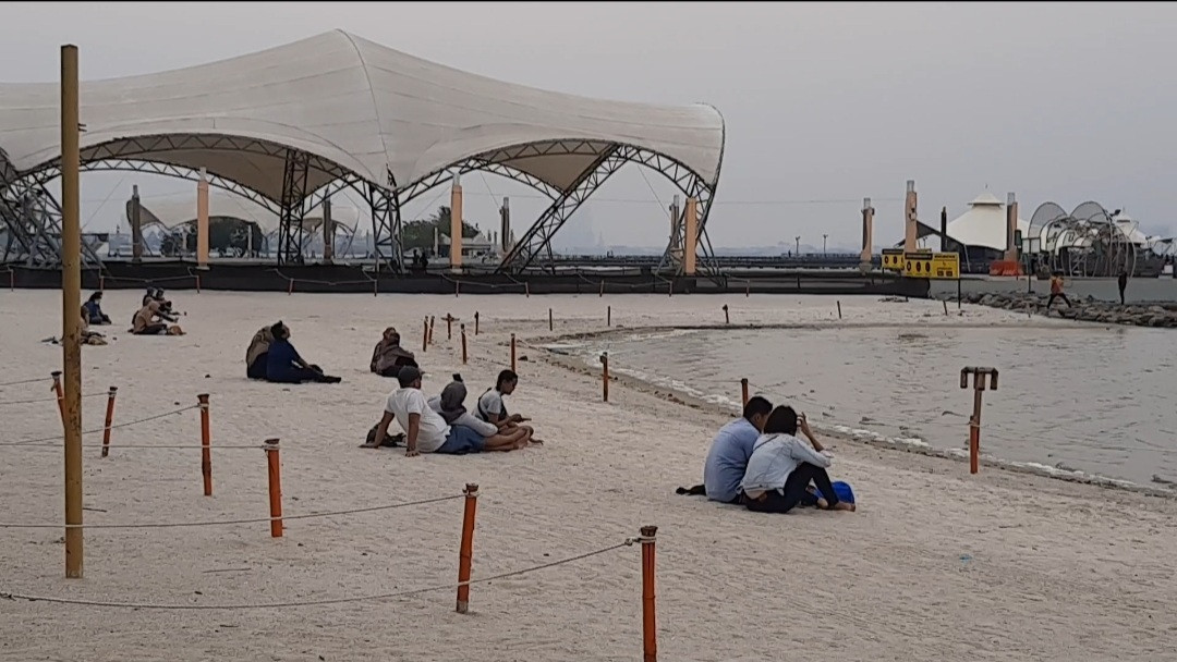 Ancol Kembali Dibuka, Pengunjung: Senang Ya, Kami Butuh Refreshing! (FOTO:MNC Media)