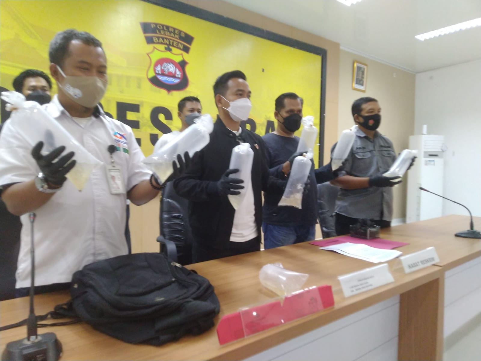 Penyelundupan 2.100 Baby Lobster Senilai Rp145 Juta di Lebak Berhasil Digagalkan (Dok.MNC Media)