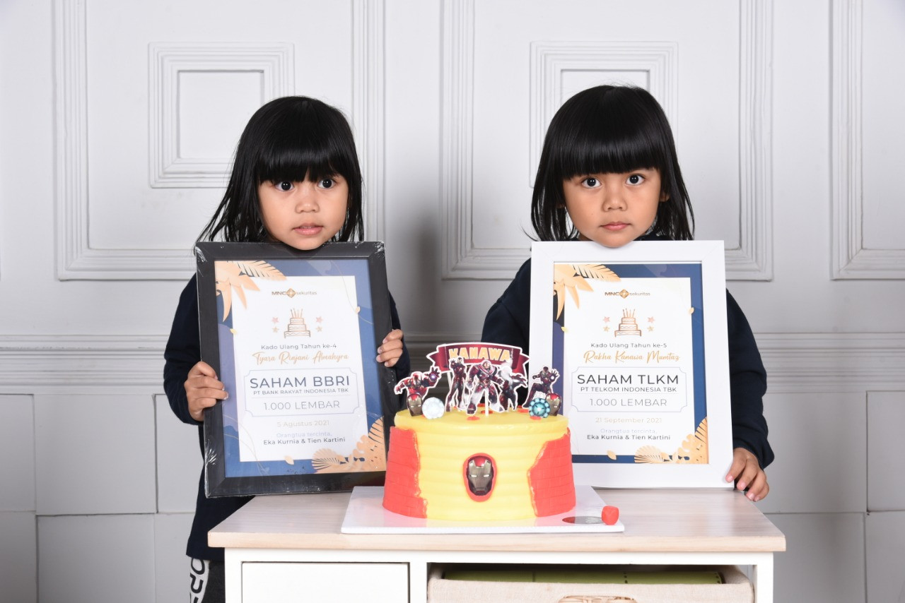 Nasabah MNC Sekuritas membelikan kado saham untuk kedua anaknya. (Foto: MNC Media)