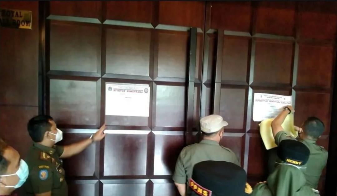 Langgar Prokes PPKM, Hotel Royal Kuningan Jaksel Kena Sanksi (Dok.IG satpol PP)