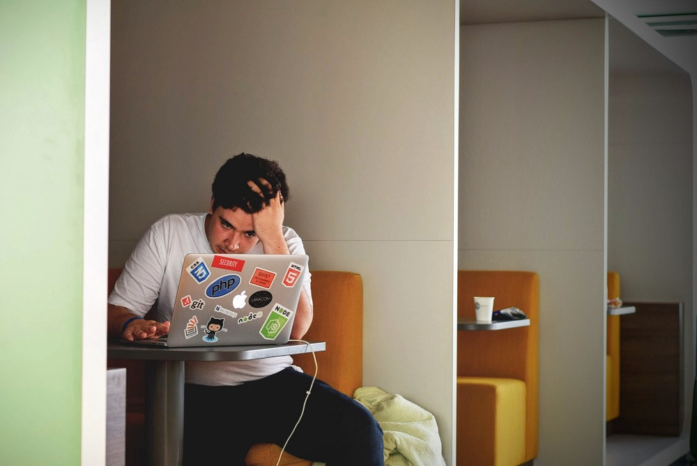 Ketika menikmati pekerjaan, seseorang akan terhindar dari rasa stres. (Foto: MNC Media)