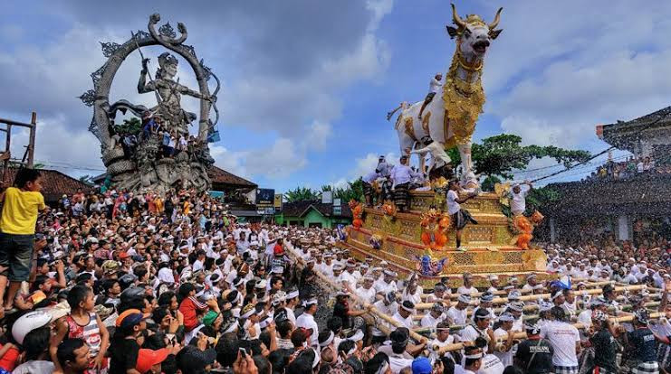 Upacara Ngaben Kembali Digelar, Masyarakat Berharap Pariwisata Bali Segera Bangkit (FOTO:MNC Media)