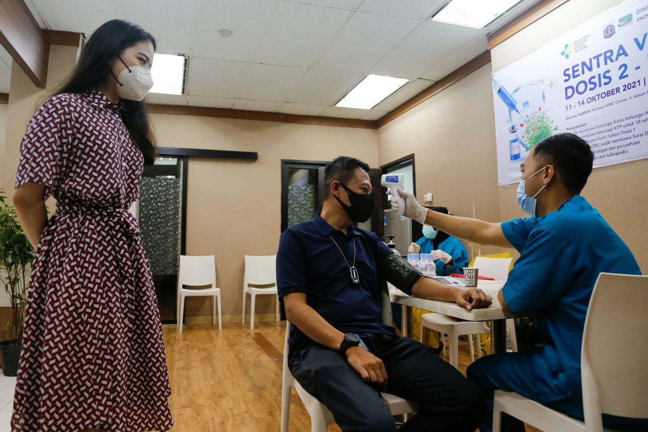 MNC Peduli menunjukkan kepeduliannya terhadap lingkungan, sosial dan tata kelola  dengan melaksanakan dan mendukung 32 titik  vaksinasi. (Foto: MNC Media)