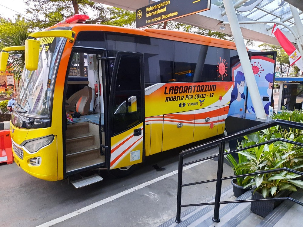Mobil Lab PCR yang ada di Bandung (MPI)