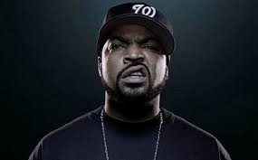 Rapper Ice Cube memilih untuk membayar kompensasi sekira USD9 juta atau Rp128 miliar ketimbang divaksin Covid-19. (Foto: Flow935)