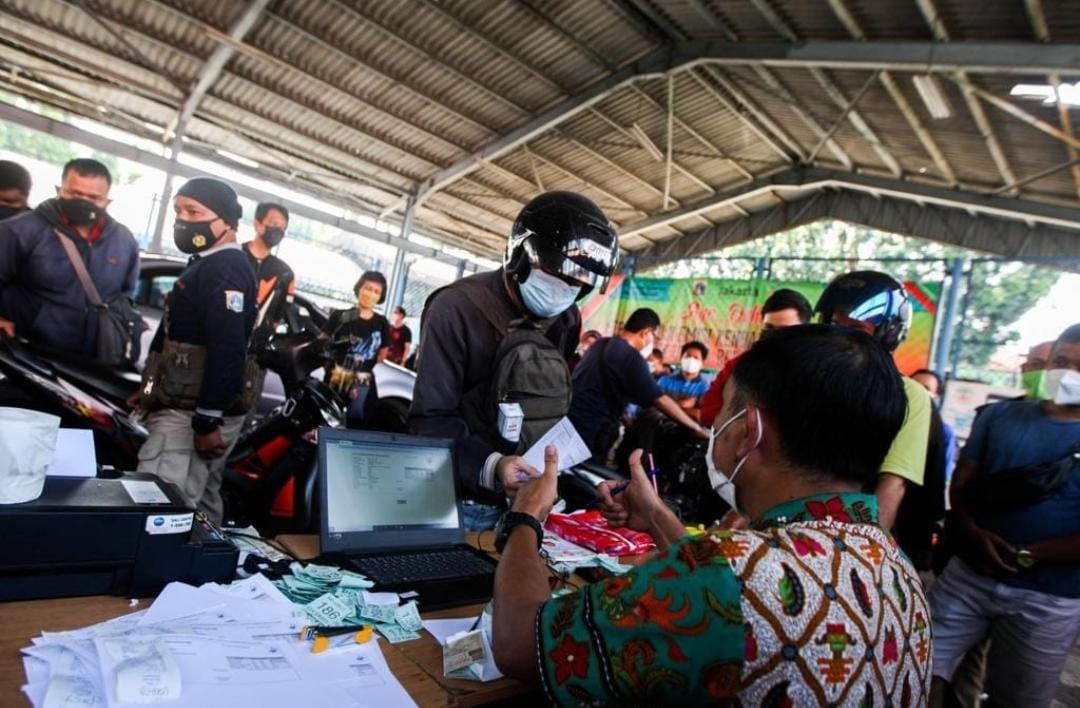 Catat Ya, Kendaraan Usia di Atas Tiga Tahun Wajib Uji Emisi di DKI (FOTO:MNC Media)