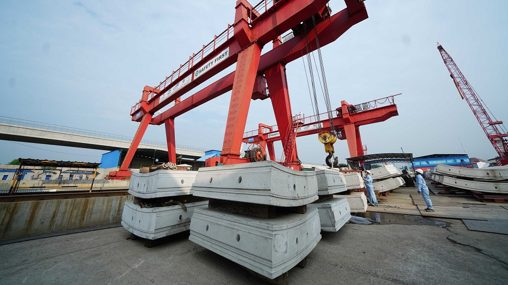 Progres Proyek Kereta Cepat Capai 80 Persen, Girder Box Telah Dipasang 