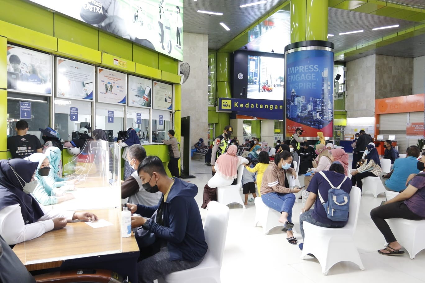 Hari Pahlawan, Begini Cara Dapat Tiket KAI Gratis Buat Guru, Nakes dan Veteran. (Foto: MNC Media)