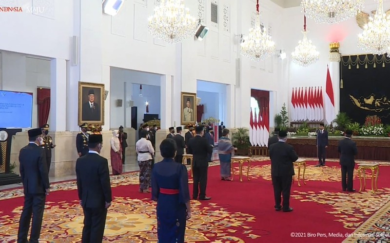 Meninggal Saat Tangani Covid-19, 300 Nakes Dapat Bintang Jasa dari Jokowi. (Foto: MNC Media)