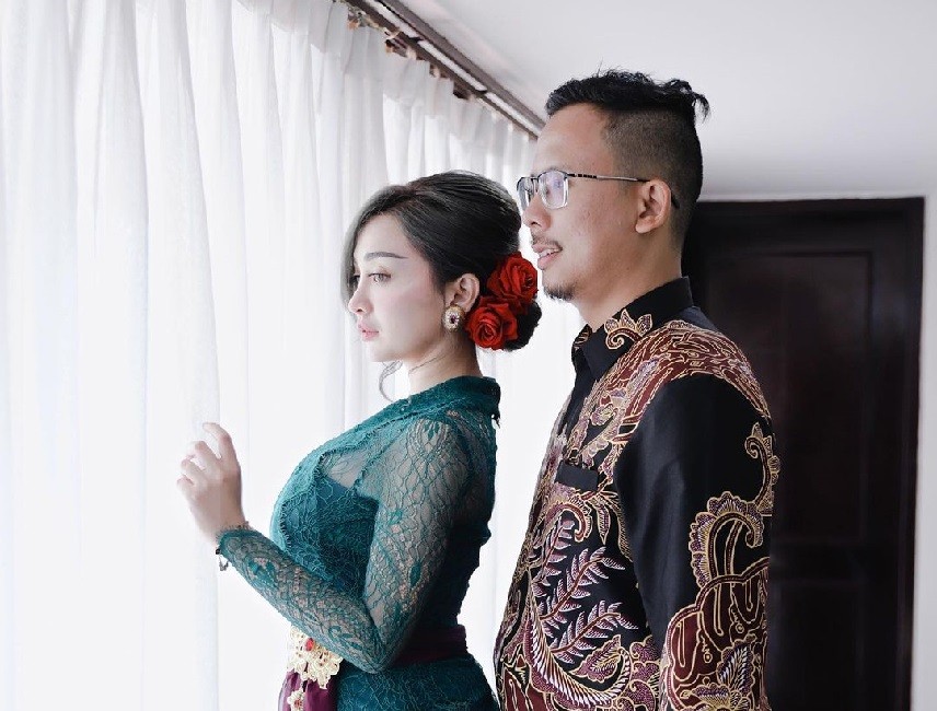 Cupi Cupita akan segera meninggalkan status lajangnya dan menikah dengan seorang pria bernama Bintang Bagus.