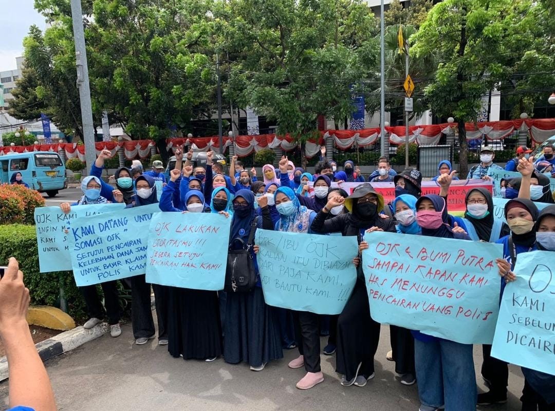 Tuntut Pembayaran Klaim, Nasabah Korban AJB Bumiputera Gelar Aksi Damai (FOTO:MNC Media)
