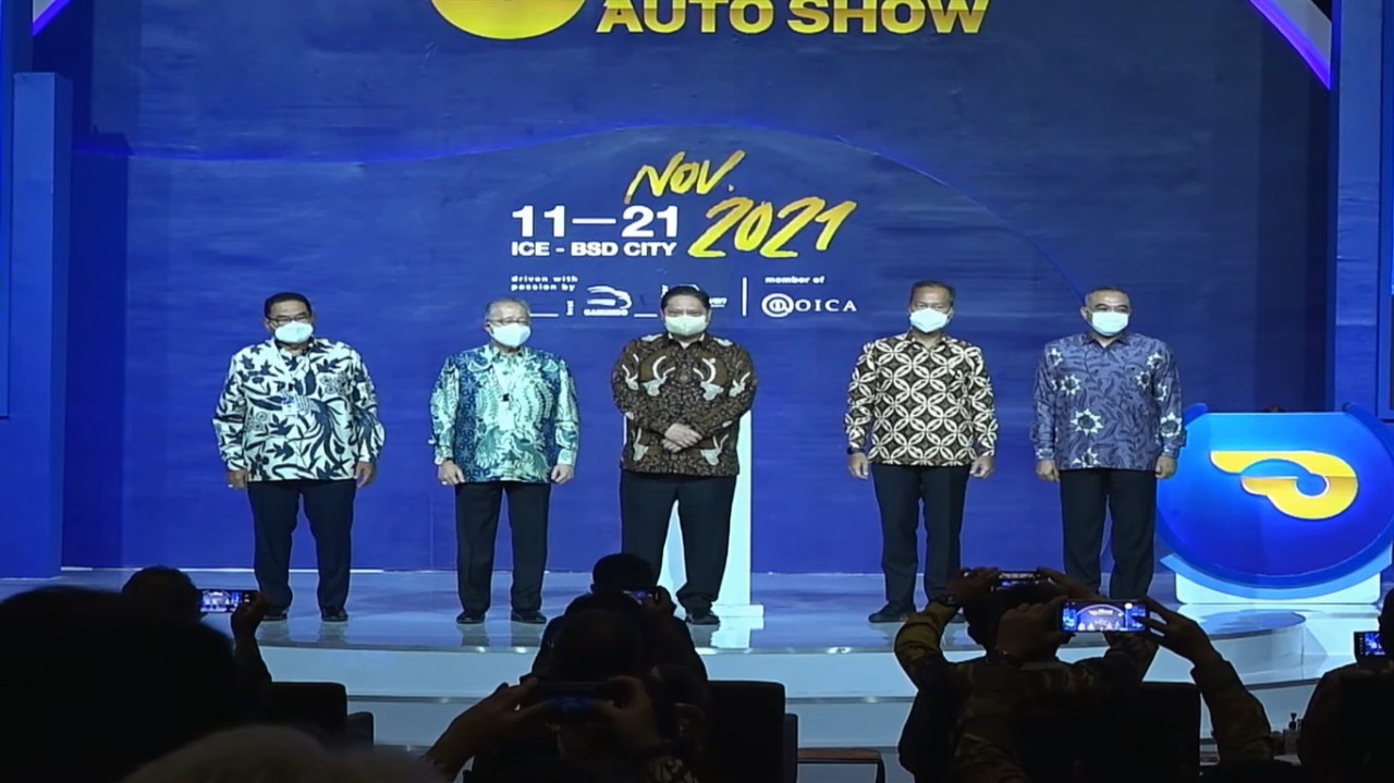 Airlangga Sebut Pengendalian Covid-19 di Indonesia Gunakan Teknik Otomotif, Ini Penjelasannya (FOTO:MNC Media)