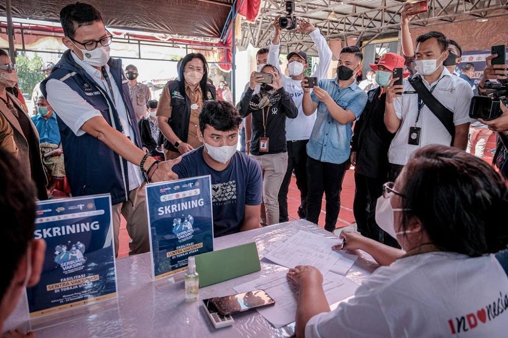Gelar Sentra Vaksinasi di Toraja Utara, Sandiaga Uno Dorong Destinasi Wisata Bangkit dari Covid-19