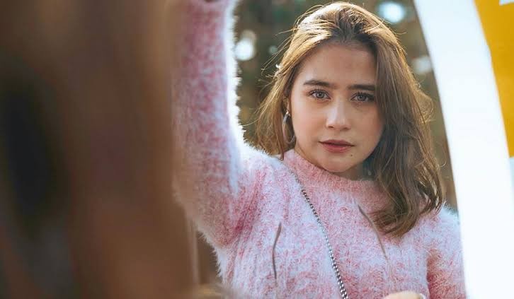 Prilly Latuconsina Beri Kado Mahal untuk Pernikahan Vidi Aldiano, Apa Saja? (FOTO:MNC Media)