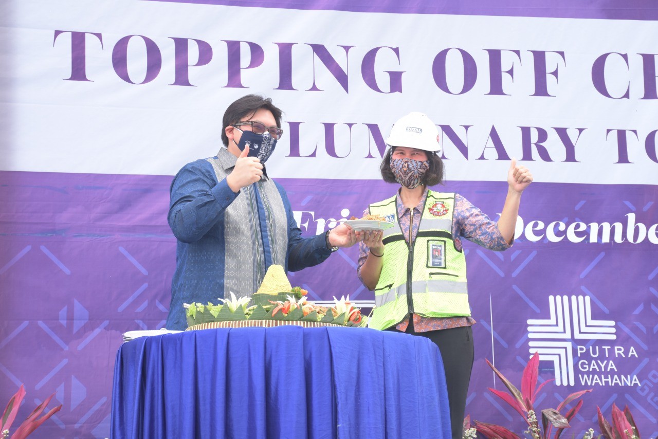 Mendekati akhir tahun 2021, PT Putragaya Wahana Topping Off Luminary Tower pada Jumat, (10/12/2021).  (Foto: MNC Media)