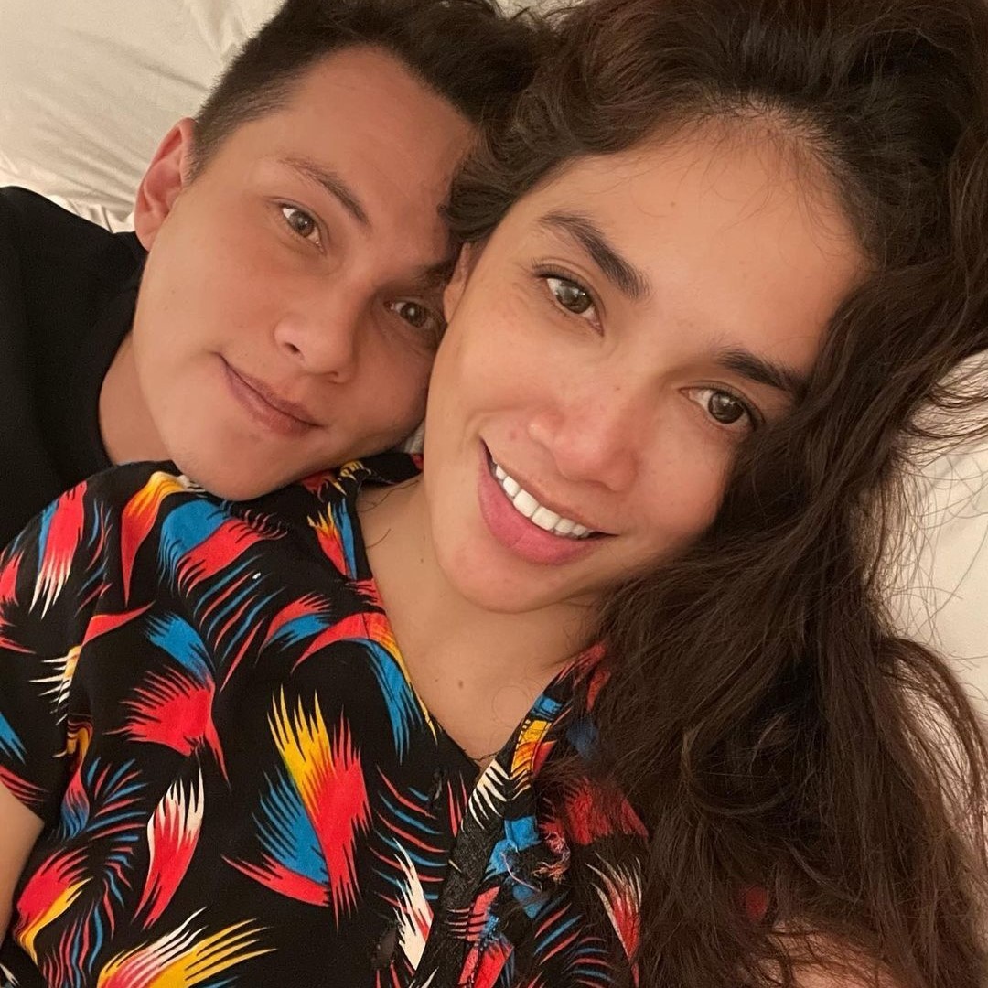 Ussy Sulistiawaty dan Andhika Pratama melakukan karantina setelah pulang dari Amerika Serikat. (Foto: MNC Media)