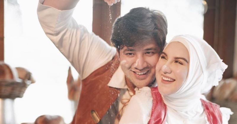 Ammar Zoni dan Irish Bella semakin melebarkan sayap di dunia bisnis, mulai dari makanan hingga brand fashion.  (Foto: MNC Media)