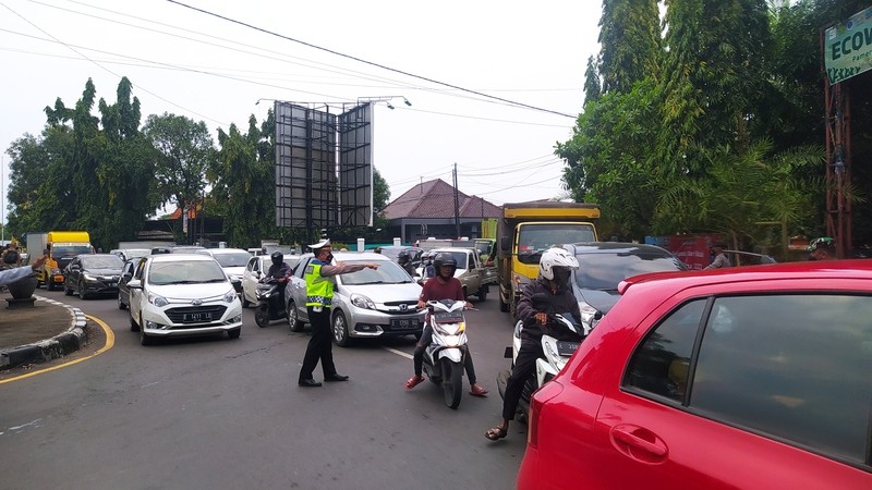 Kendaraan Masuk Cirebon Naik 10 Persen di H-1 Natal (Dok.MNC Media)