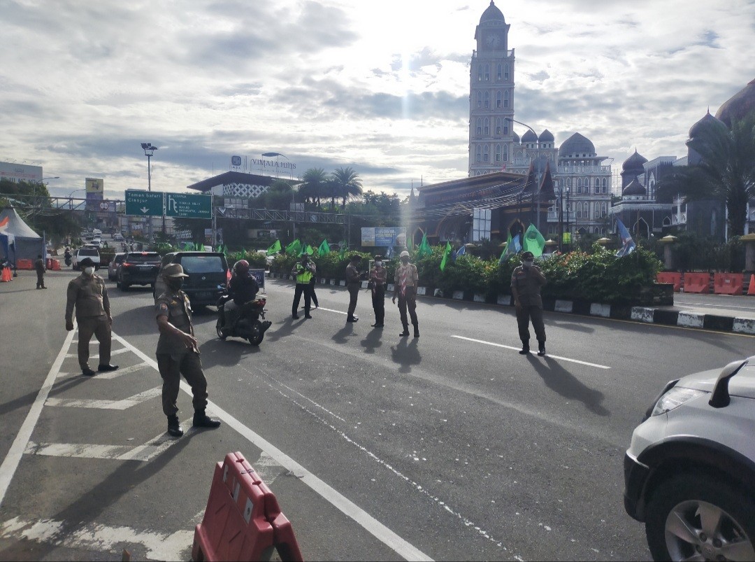 Libur Natal, Lalu Lintas di Kawasan Puncak Ramai Lancar (FOTO:MNC Media)