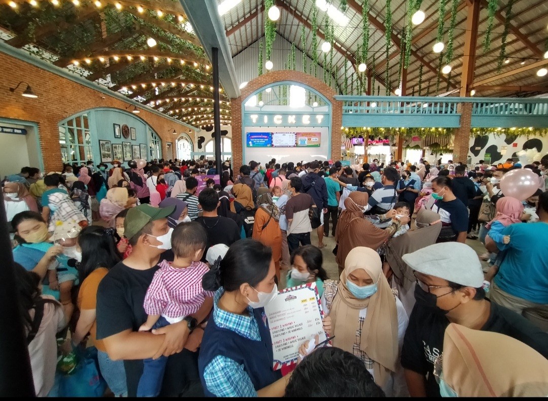 Libur Natal, Pengunjung Wisata Cimory Puncak Membludak (FOTO:MNC Media)