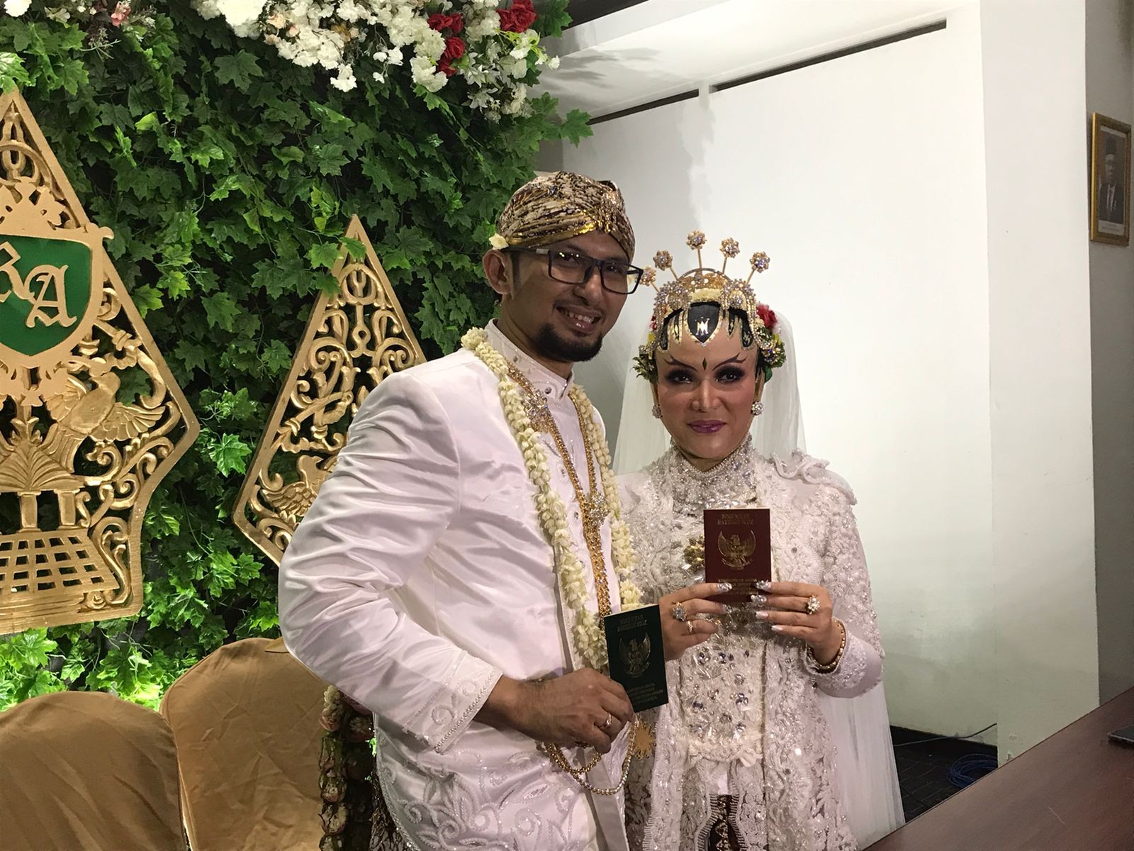 Resmi Dipersunting Andri Irawan, Mas Kawin Roro Fitria Bernilai Rp290 Juta (FOTO:MNC Media)