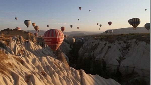 Tak Perlu ke Cappadocia, Sandiaga: Bisa Nikmati Balon Udara di Bromo hingga Ubud. (Foto: MNC Media)