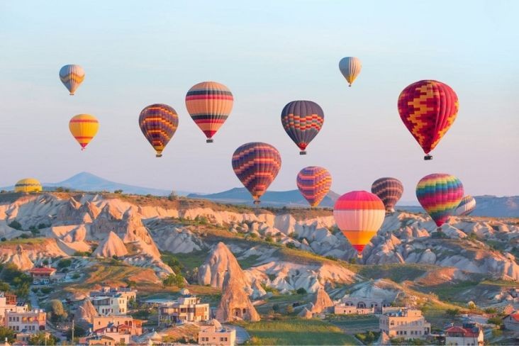 Tempat wisata cappadocia kembali heboh diperbincangkan warganet. (Foto: Wanderlust Chloe ).