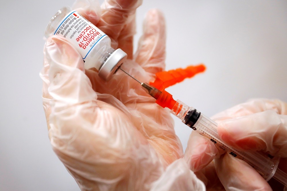 Vaksin Booster Disebut Sangat Efektif Lawan Omicron, Ini Kata Epidemiologi (FOTO:MNC Media)