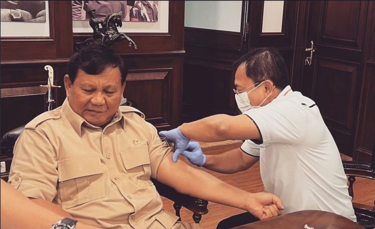 Prabowo Divaksinasi Booster, Tapi Pakai Vaksin Nusantara Terawan (FOTO: Twitter)