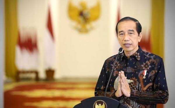 Jokowi Sarankan Warga yang Terpapar Covid-19 Isoman di Rumah. (Foto: MNC Media)