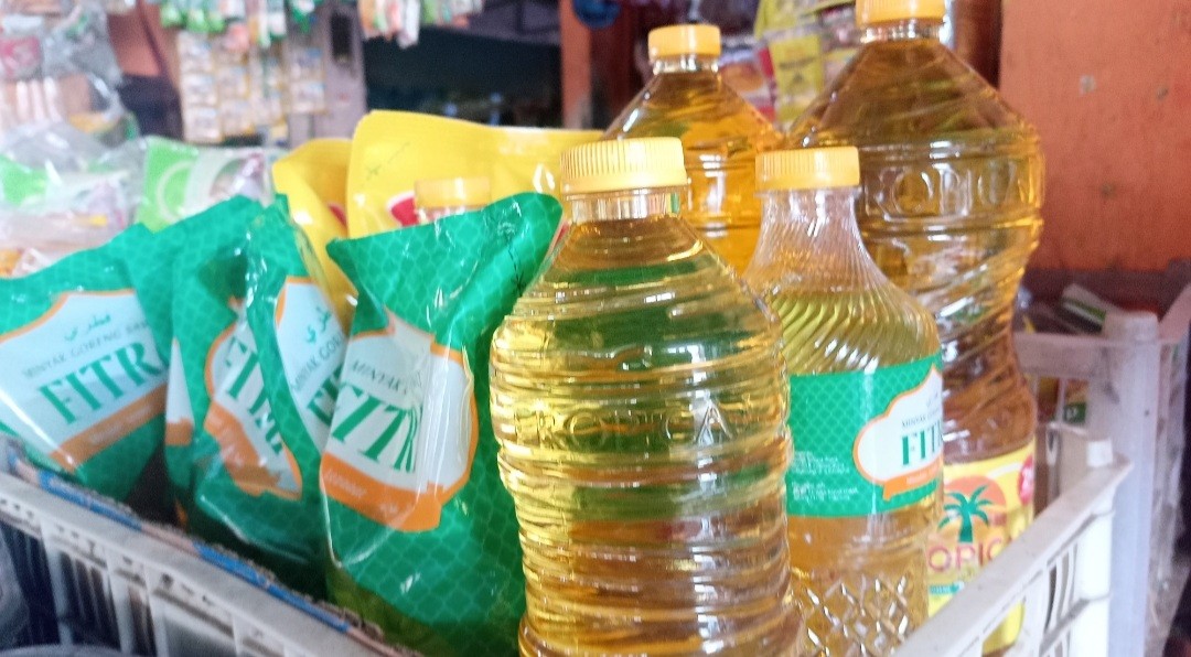 Pak Mendag, Minyak Goreng Rp14.000 Belum Ada di Pasar Tradisional Cigasong (FOTO:MNC Media)